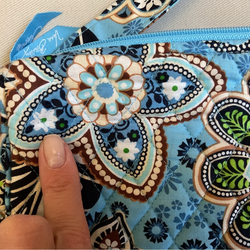 Vera Bradley Mailbag Bali Blue with Small Hand Crafted Cosmetic/Pencil Pouch** - Picture 14 of 16